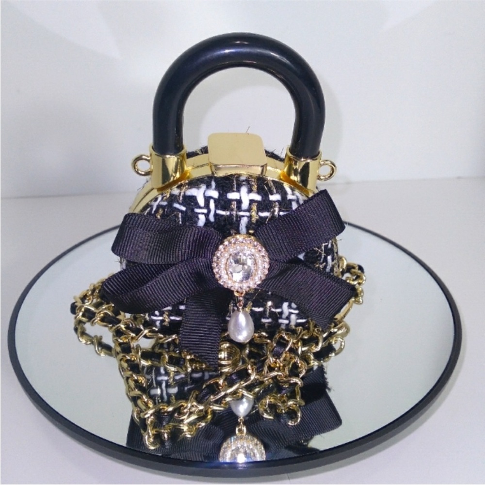 Elegant mirror crossbody compact NWOT